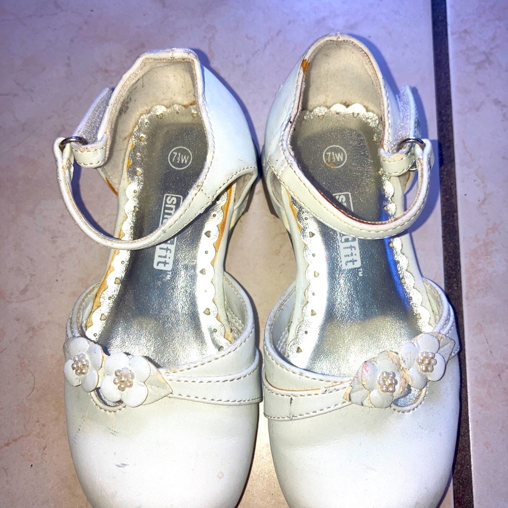 Smart Fit Baby Girls Sz 7 1/2 W White Mary Jane Leather Dress Shoes Heeled Trim